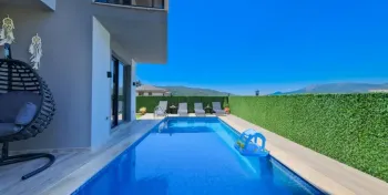 Mountain view Uzumlu Fethiye tranquil house for sale